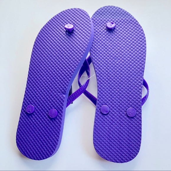 3/$15 Flip Flop Sandals Purple Small Women’s NEW - Picture 2 of 11